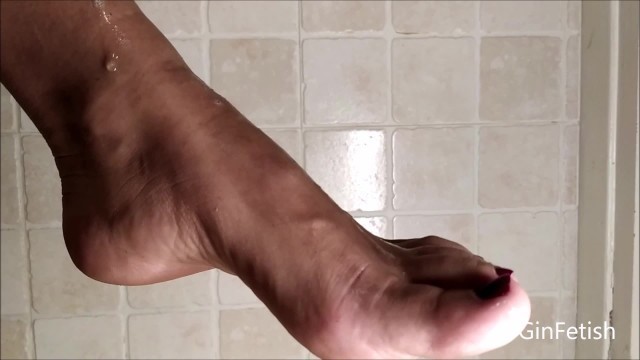 Feet and Soles Show with Hot Spit Bath (Short Version)
