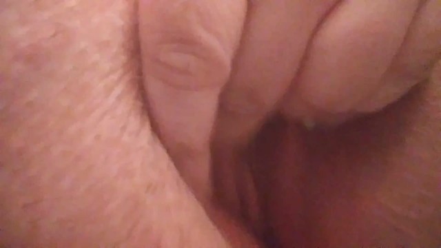 BBW Fingers her Soaking Wet Pussy Moaning Loudly